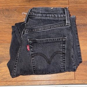 Levi’s Ribcage Jeans